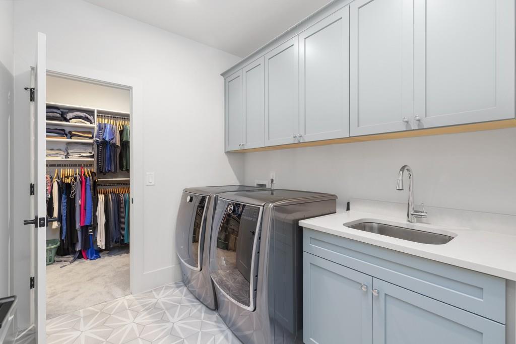 1519 Dresden Drive NE