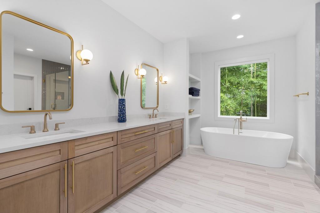 1519 Dresden Drive NE