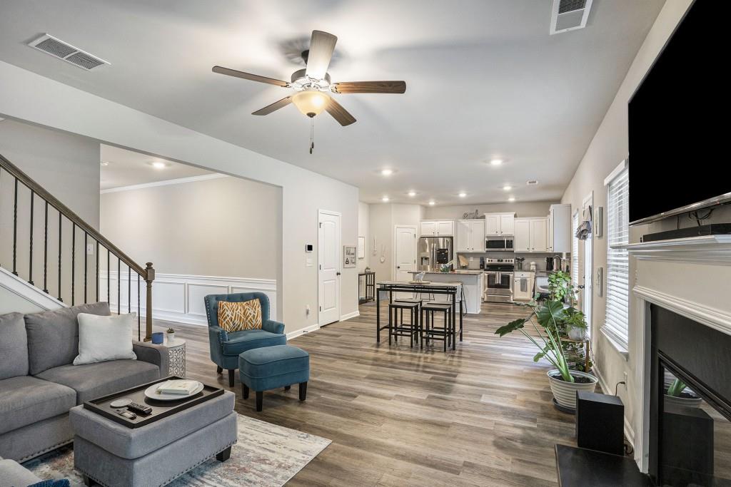 3032 Newbury Lane