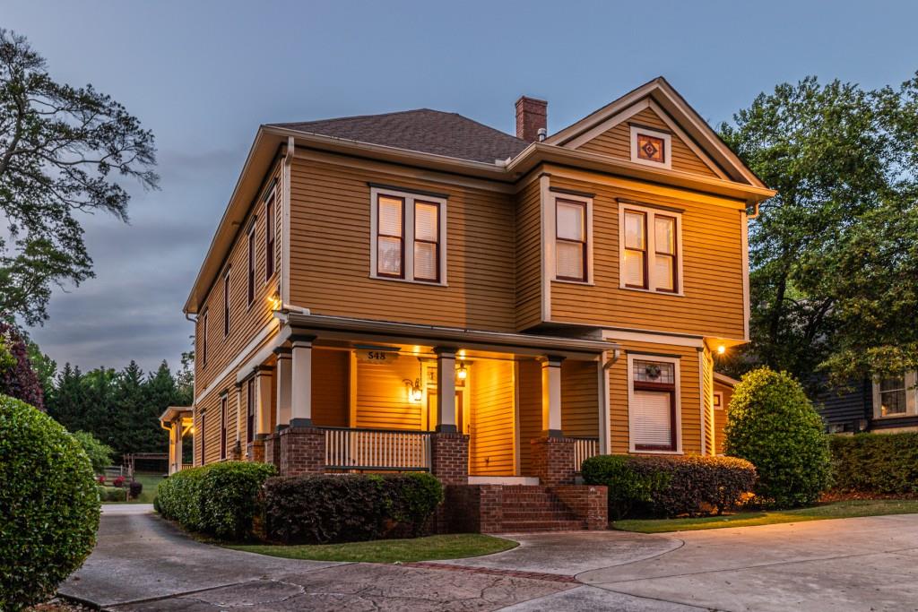 548 Robinson Avenue SE