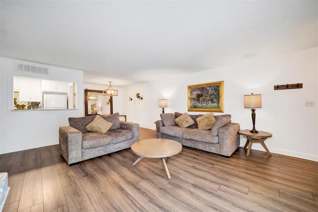 206 Smokerise Circle SE