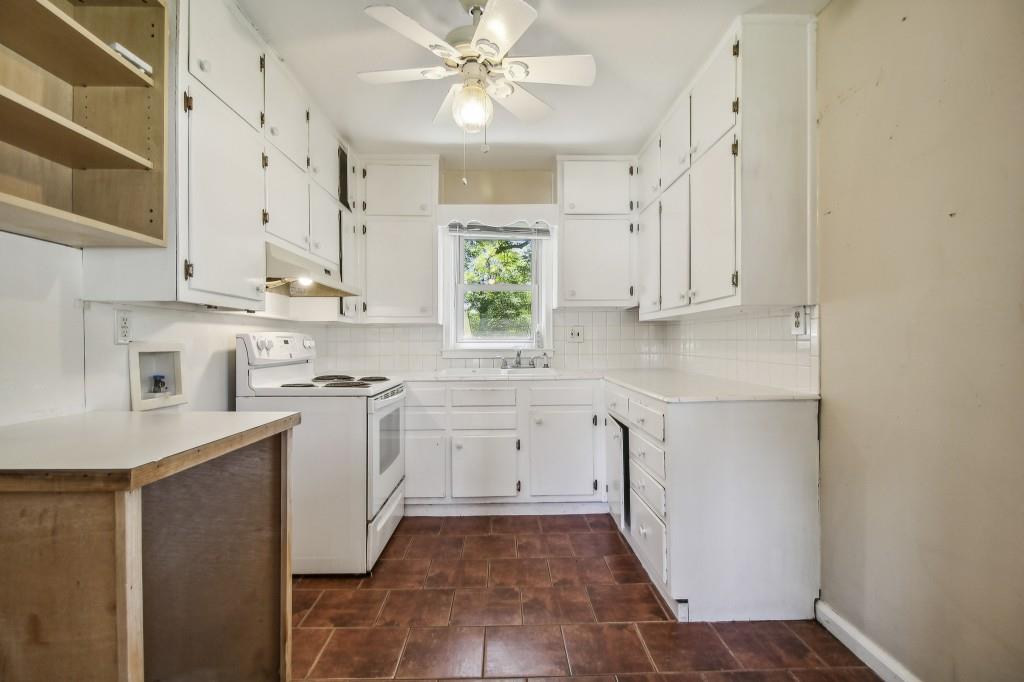 1386 Columbia Drive