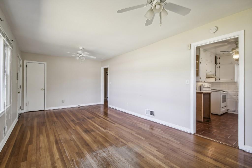 1386 Columbia Drive
