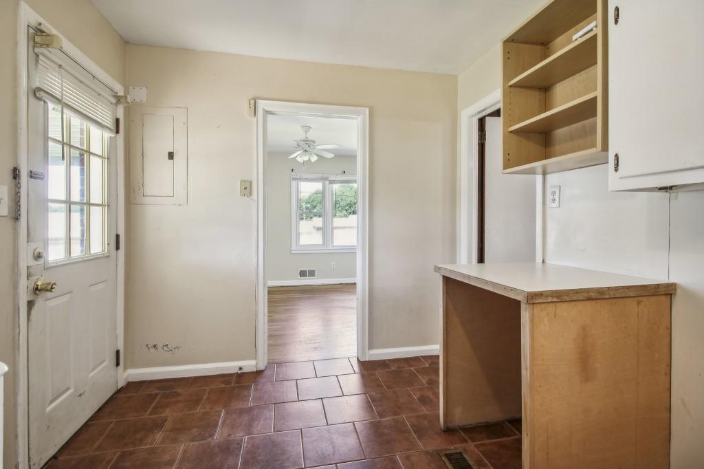 1386 Columbia Drive