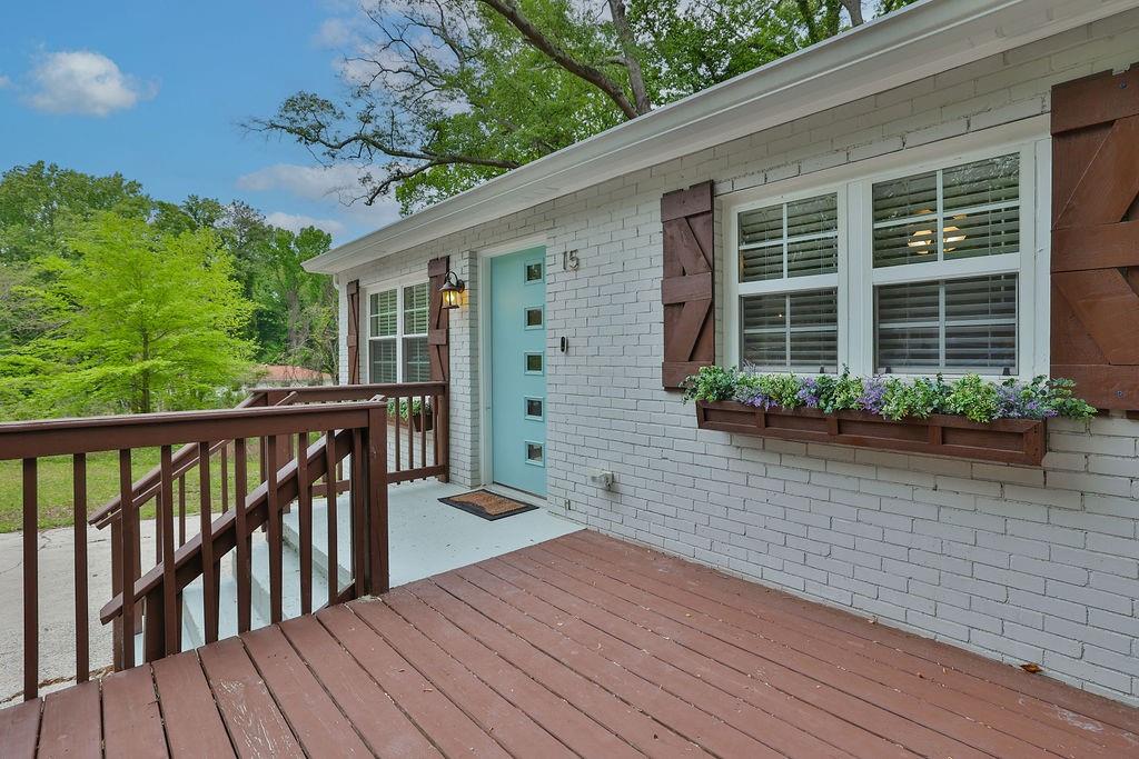 15 Gardenia Drive NW