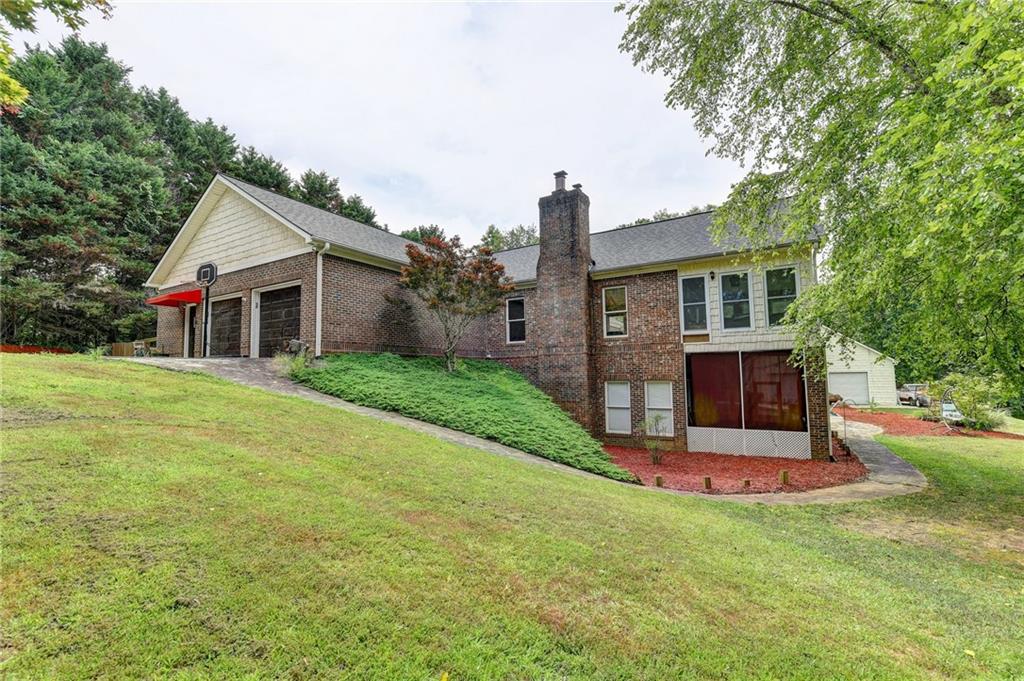 3392 Highway 53 E