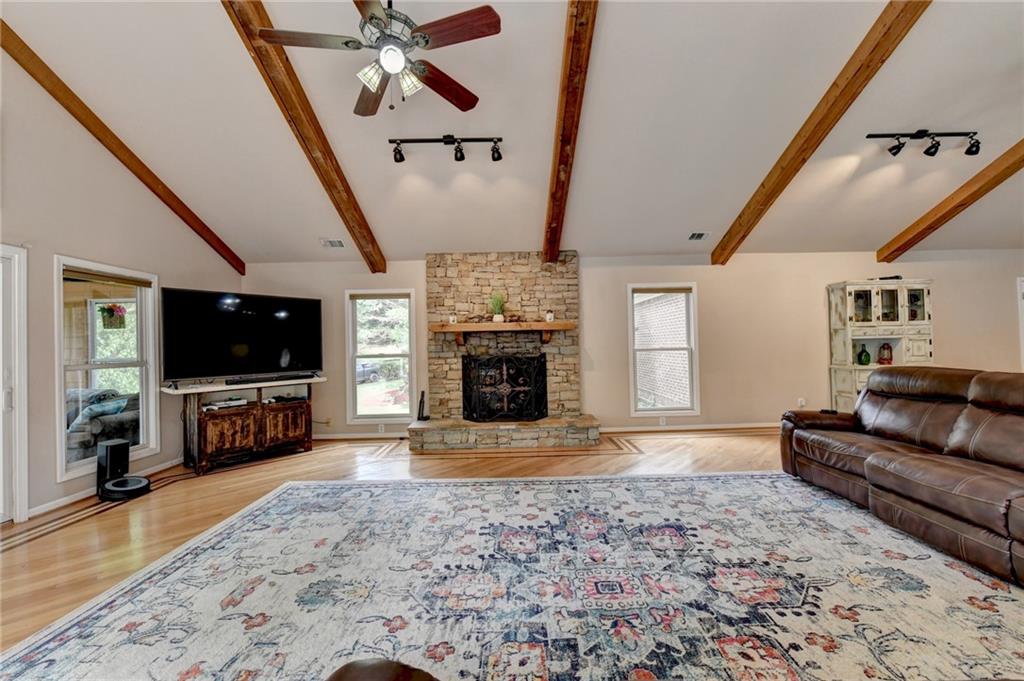 3392 Highway 53 E