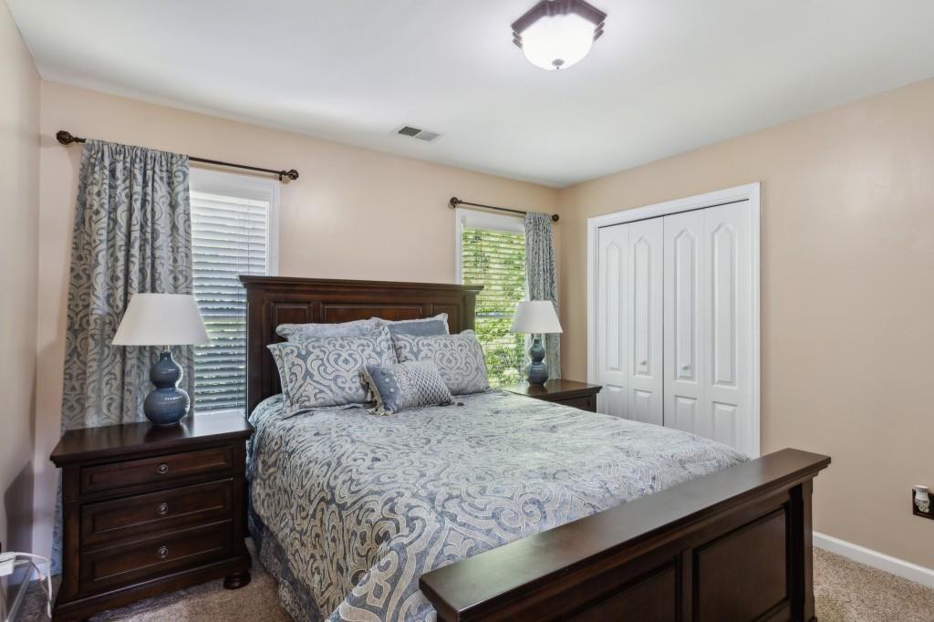 4261 Moccasin Trail