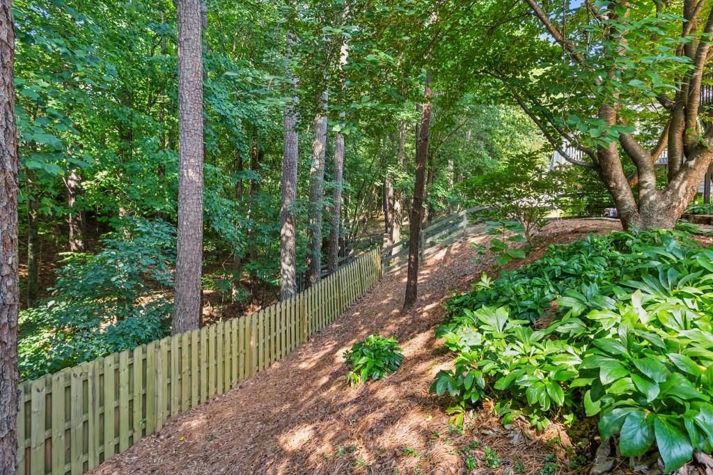 4261 Moccasin Trail