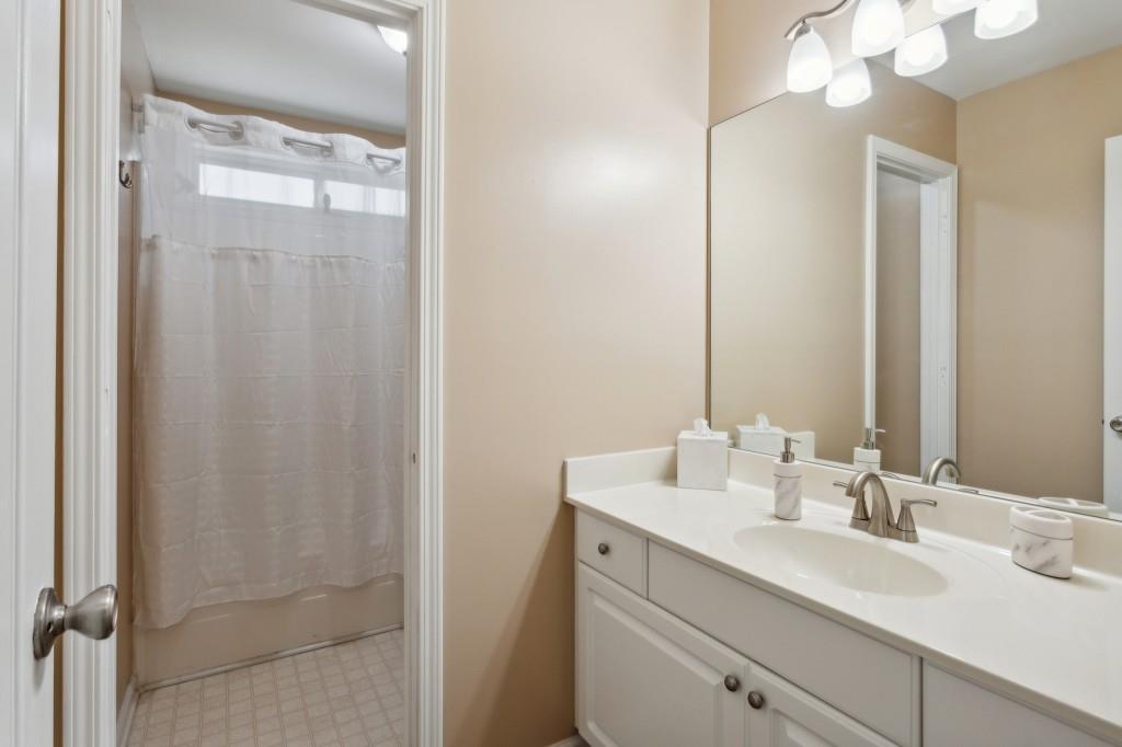 4261 Moccasin Trail
