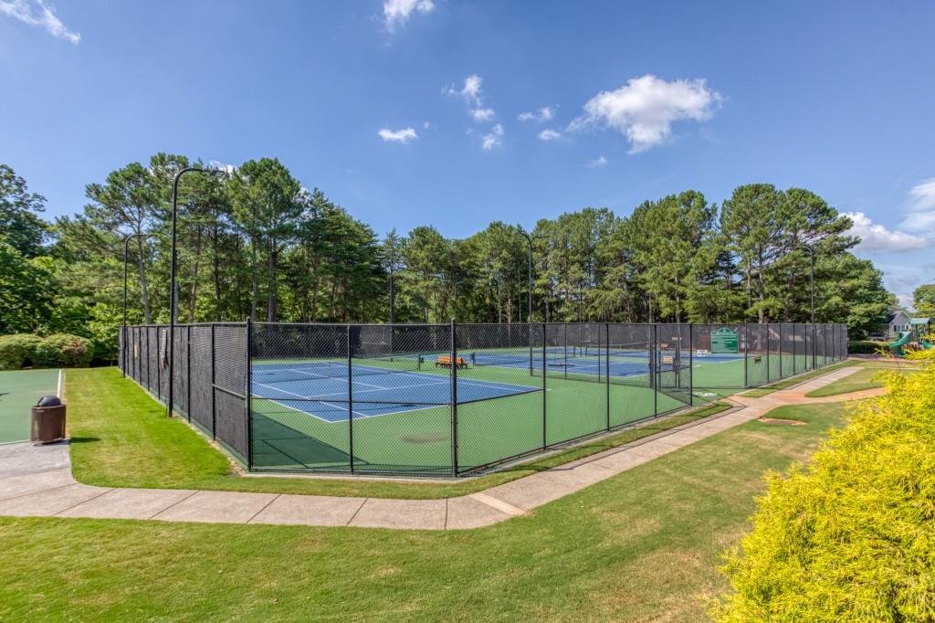 4261 Moccasin Trail