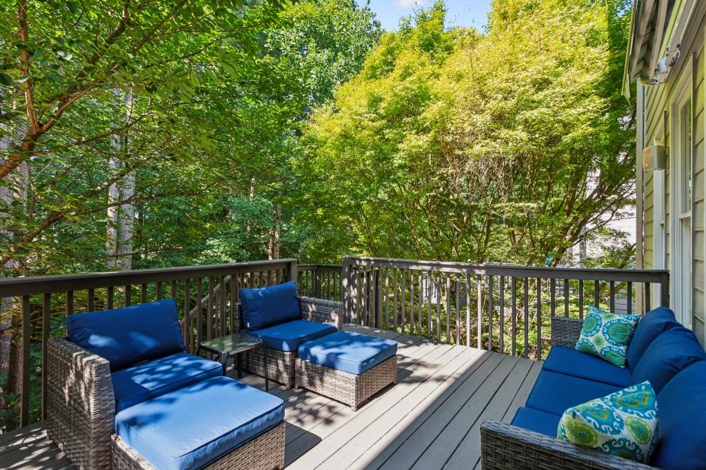 4261 Moccasin Trail