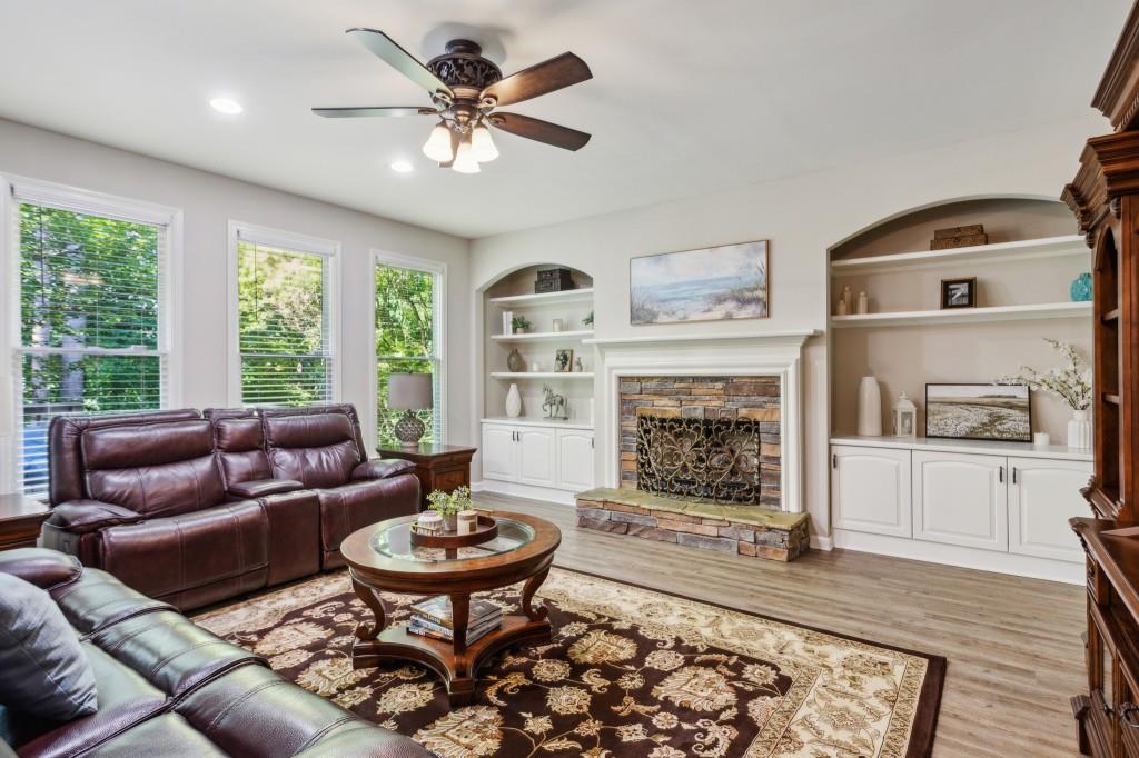 4261 Moccasin Trail