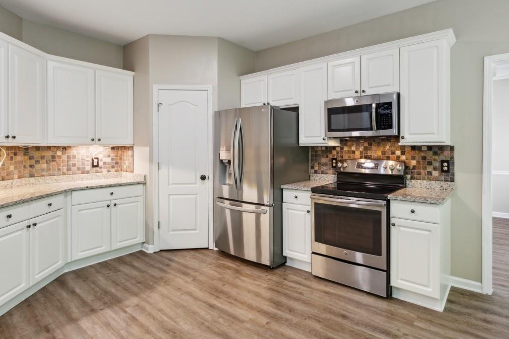4261 Moccasin Trail