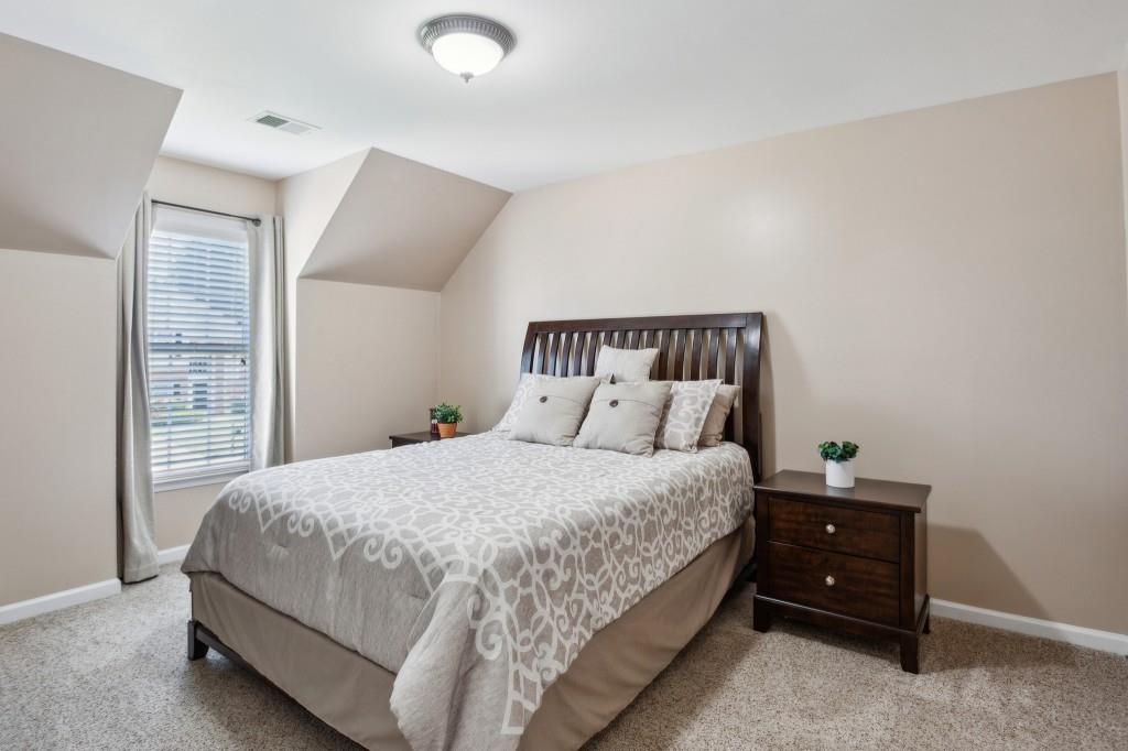 4261 Moccasin Trail