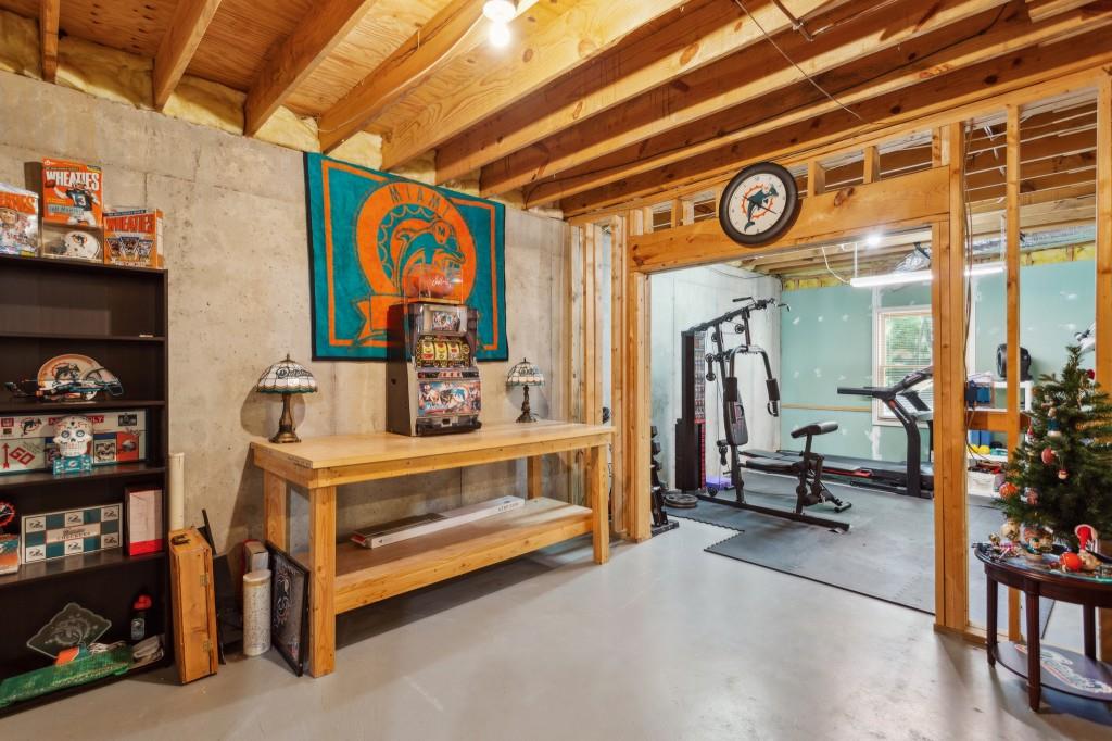 4261 Moccasin Trail