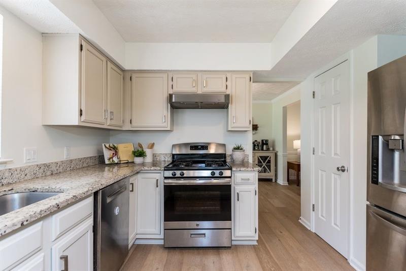 12045 Greenmont Walk