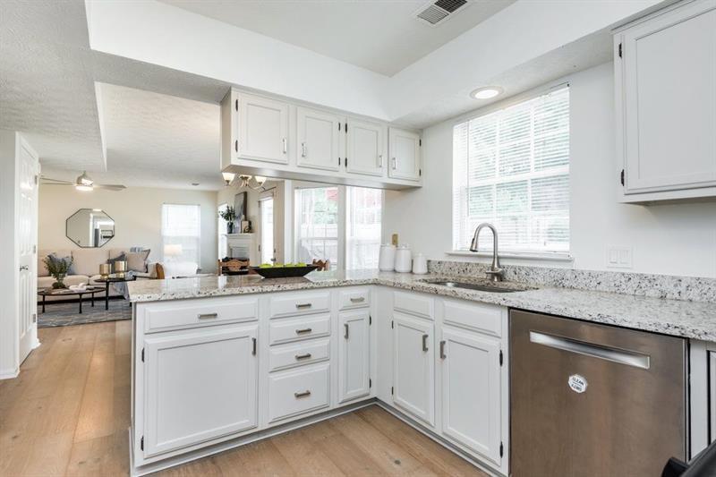 12045 Greenmont Walk