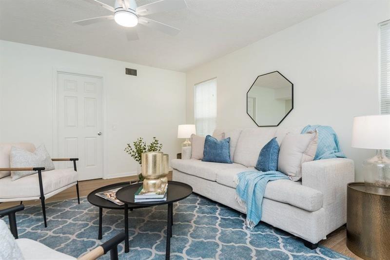 12045 Greenmont Walk