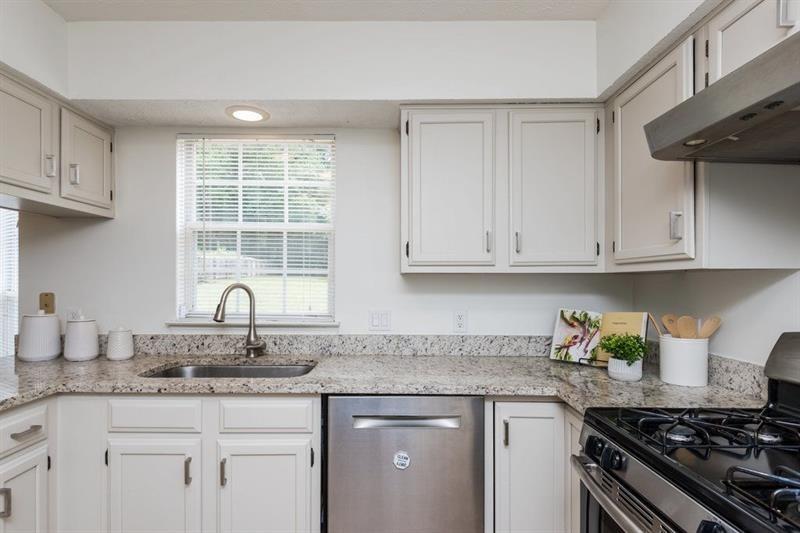12045 Greenmont Walk