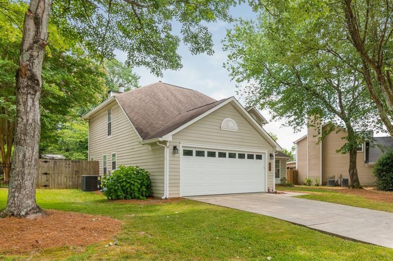 12045 Greenmont Walk
