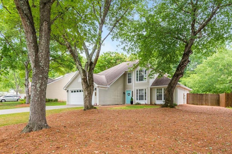 12045 Greenmont Walk