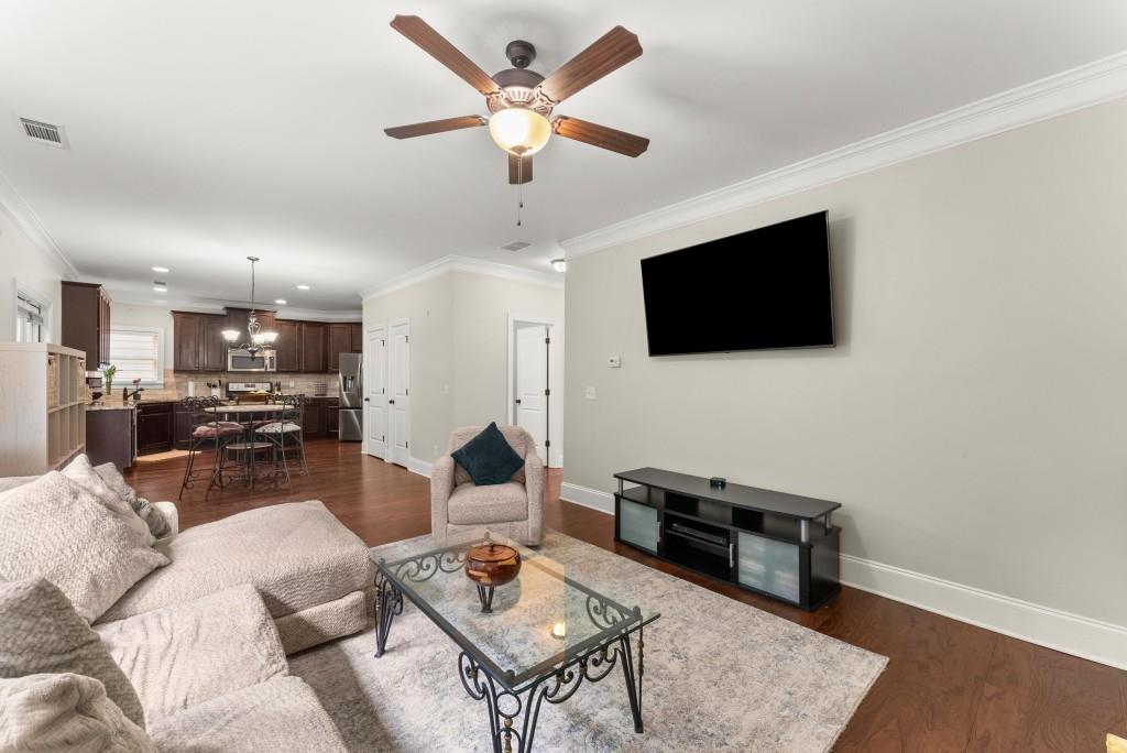 281 Shady Glen