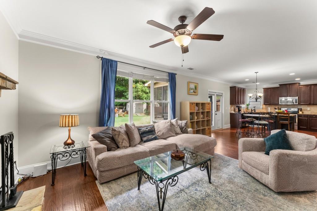 281 Shady Glen