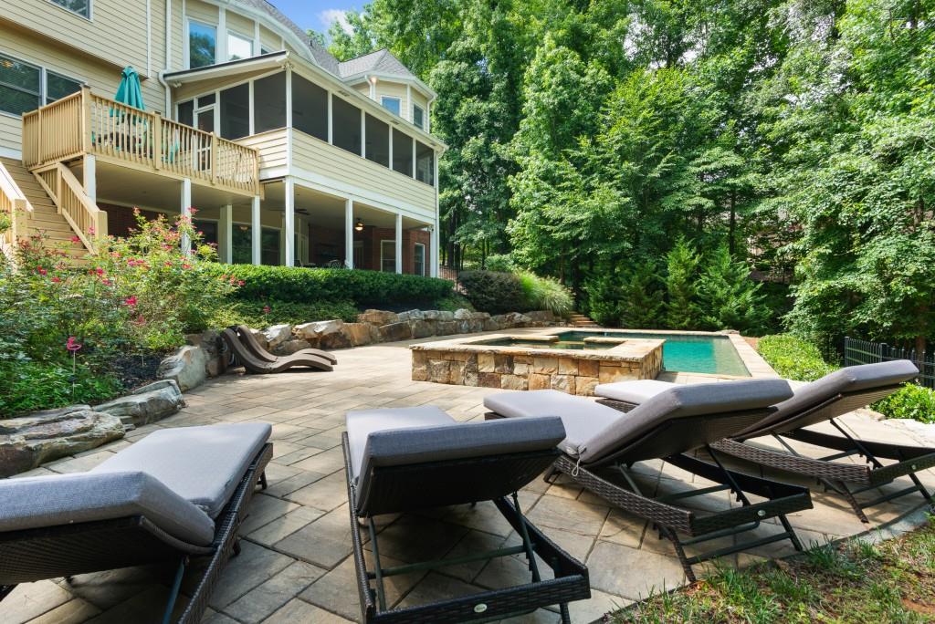 305 Breckenridge Court