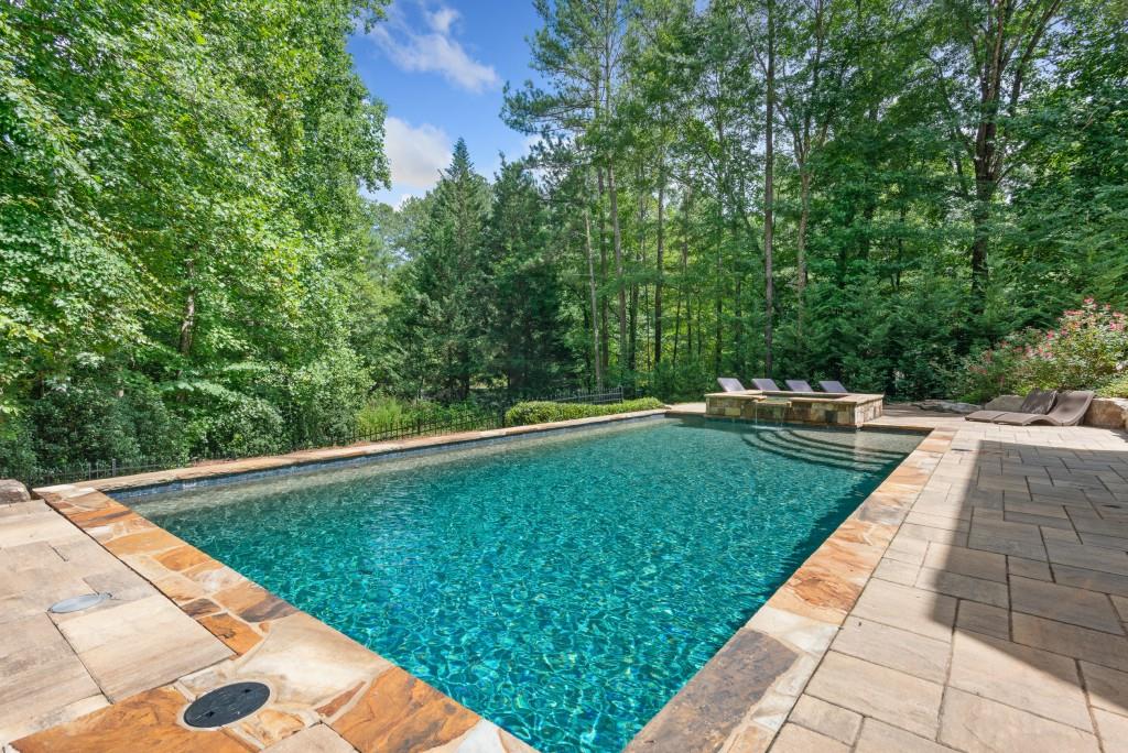 305 Breckenridge Court