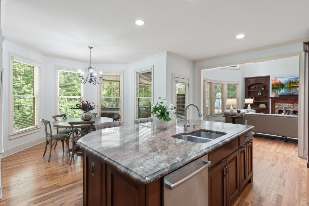 305 Breckenridge Court