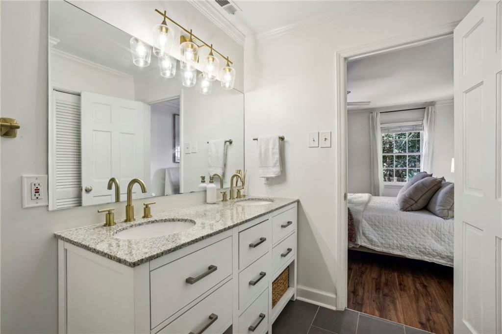 4101 Club Drive Unit 1