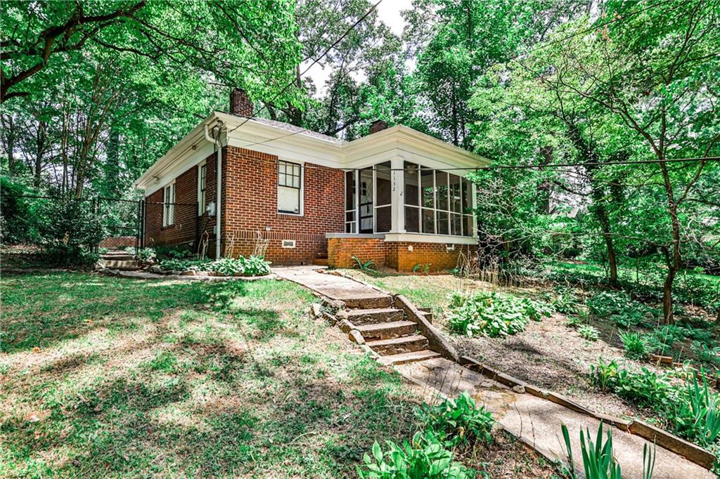 1132 Woodland Avenue SE