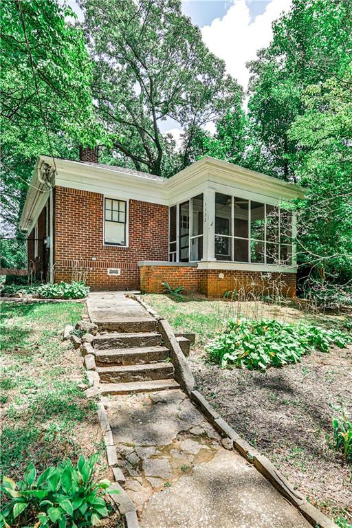 1132 Woodland Avenue SE