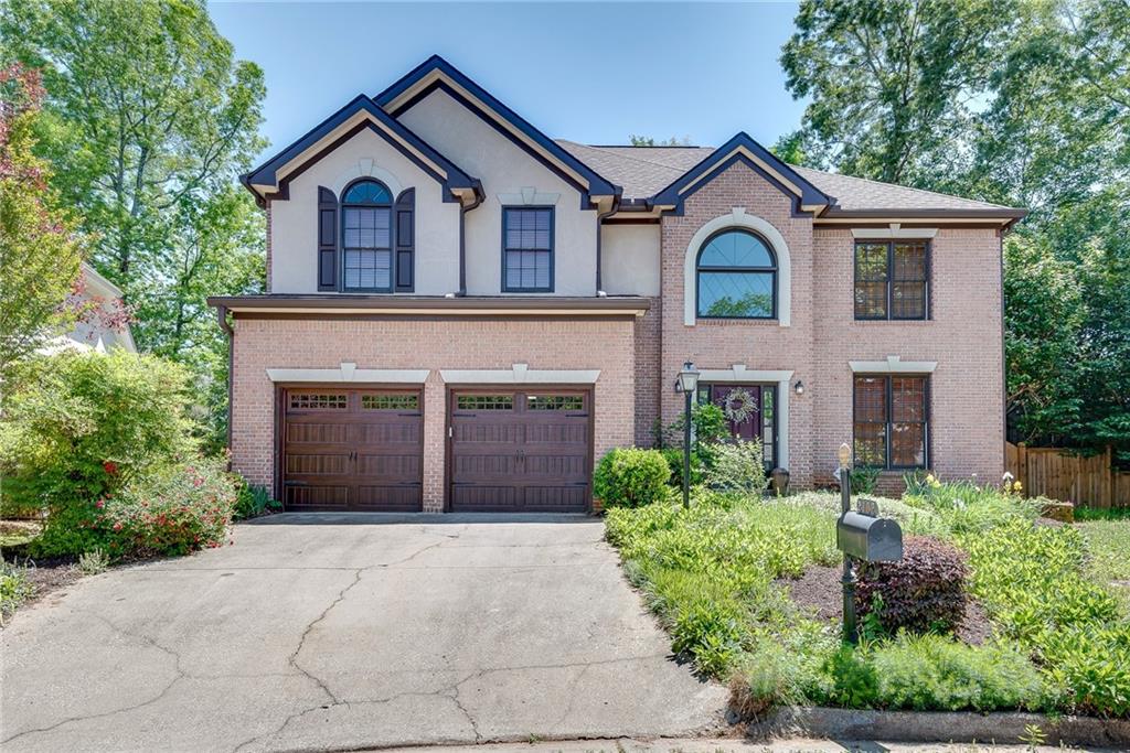 2702 Glenrose Hill