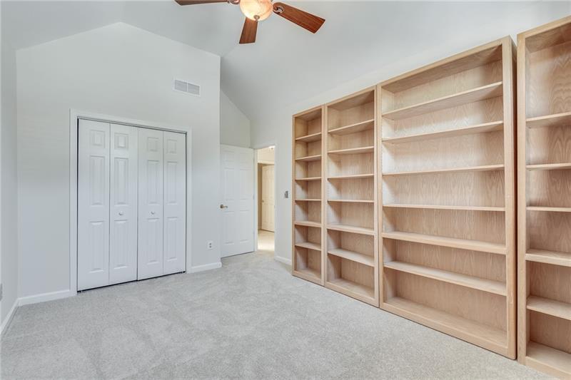 2702 Glenrose Hill