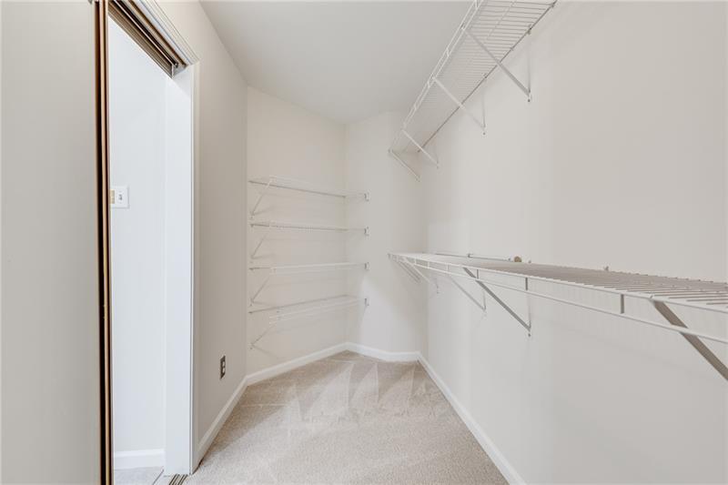 2702 Glenrose Hill