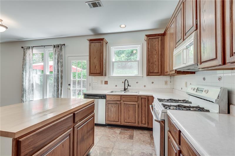 2702 Glenrose Hill