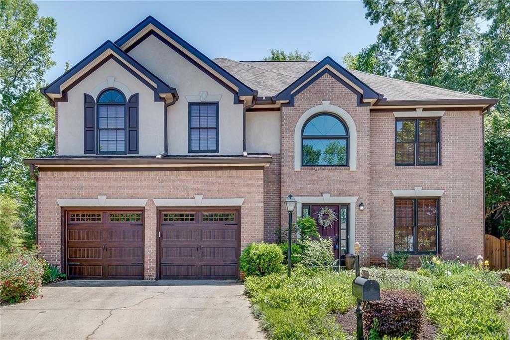 2702 Glenrose Hill