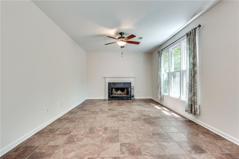 2702 Glenrose Hill