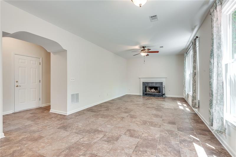 2702 Glenrose Hill