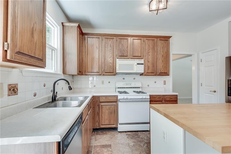 2702 Glenrose Hill