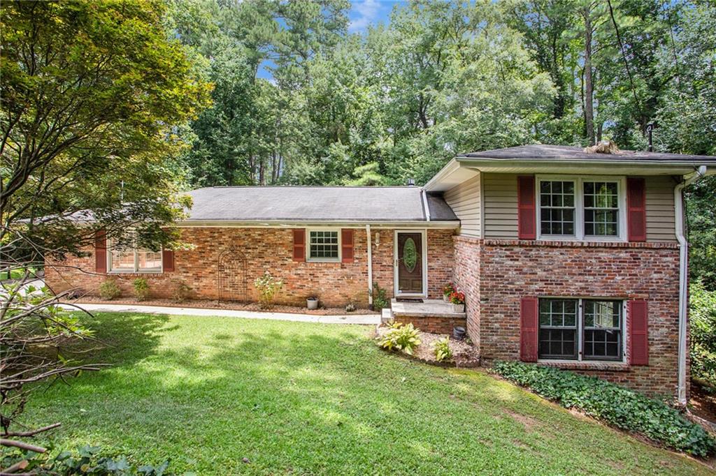 1768 Briarlake Circle