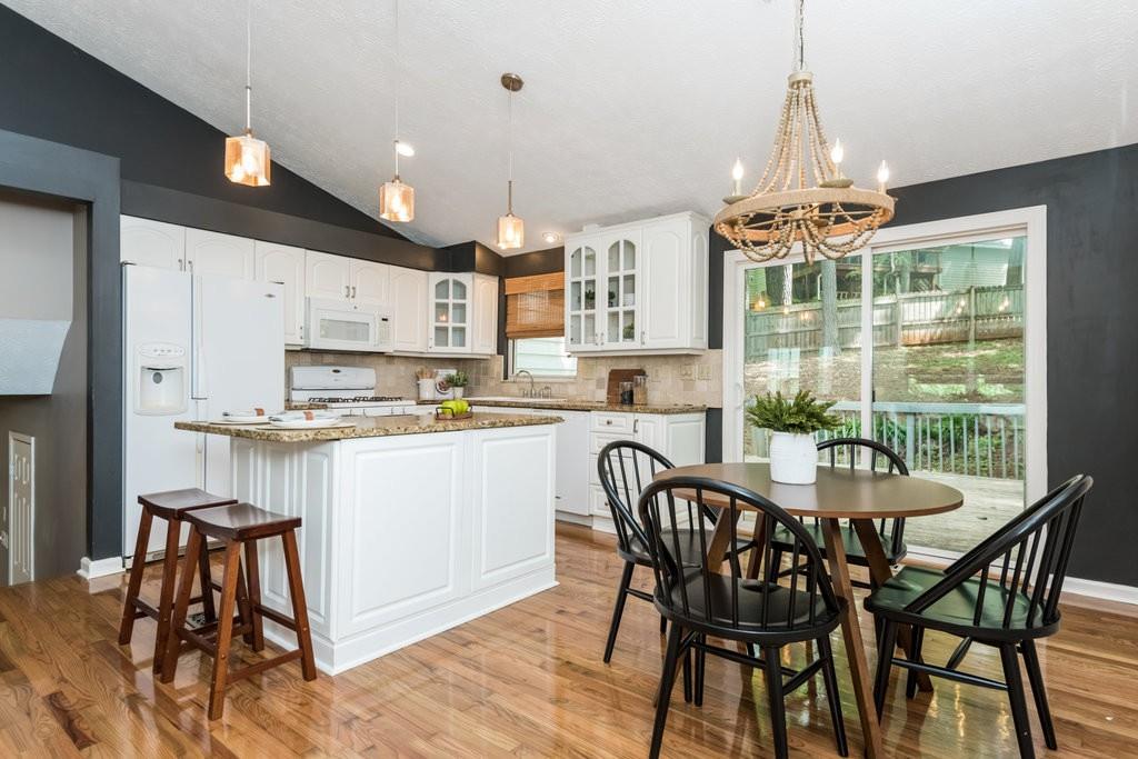 1215 Taylor Oaks Drive
