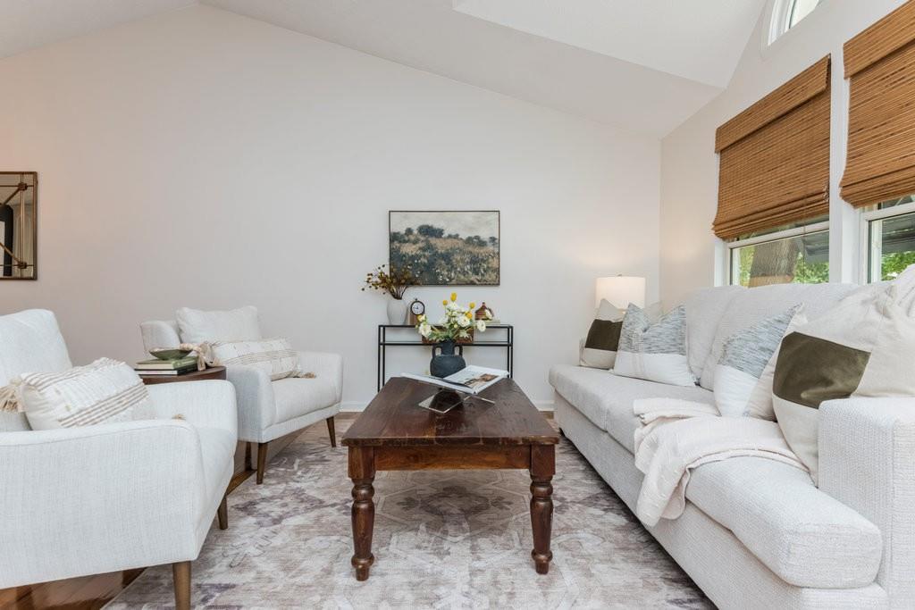 1215 Taylor Oaks Drive