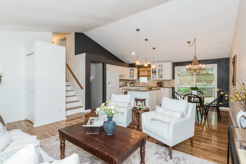 1215 Taylor Oaks Drive