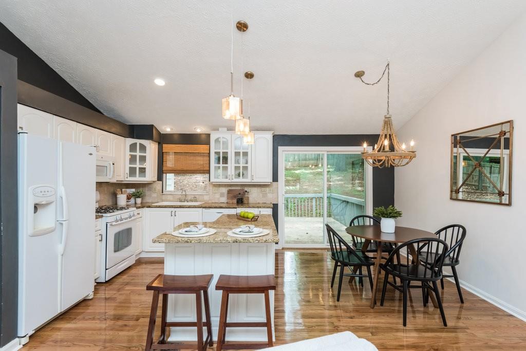 1215 Taylor Oaks Drive