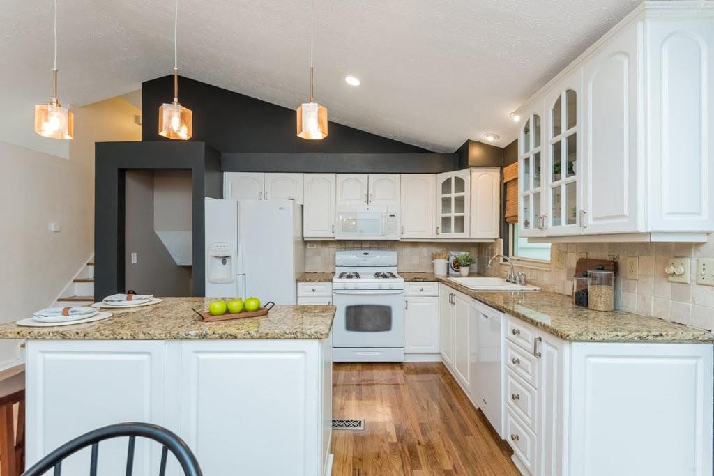 1215 Taylor Oaks Drive