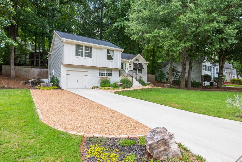 1215 Taylor Oaks Drive