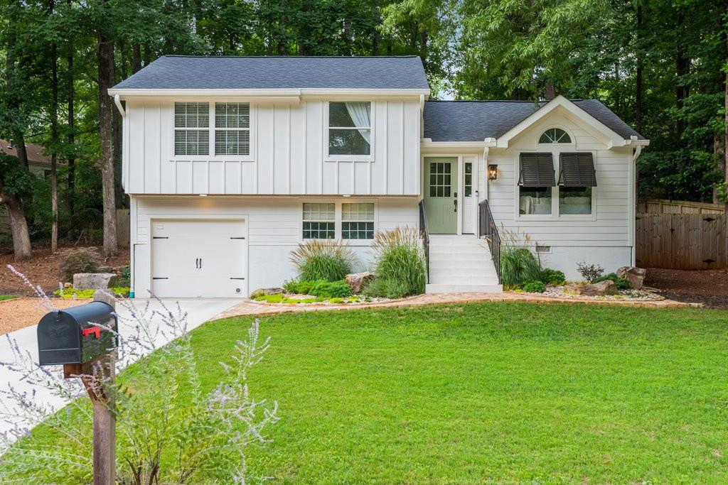 1215 Taylor Oaks Drive